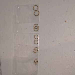 5 Pairs Of DAILI Hoops